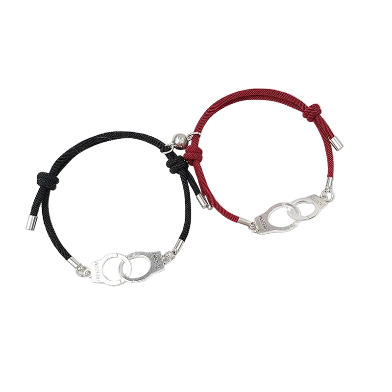 Bracelet Couple Discret Lien Anneaux Aimant Noir et Rouge | Nikki & Enzo